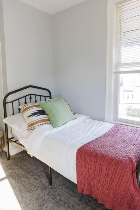 Harty's Terrace 302 N Terrace, photo 11
