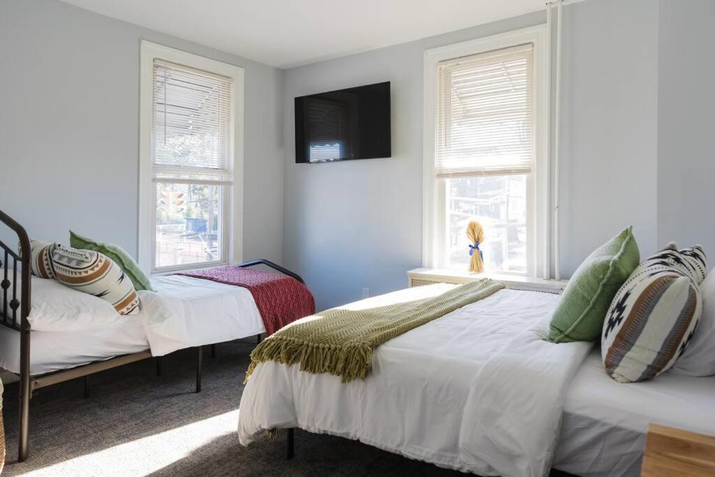 Harty's Terrace 302 N Terrace, photo 3
