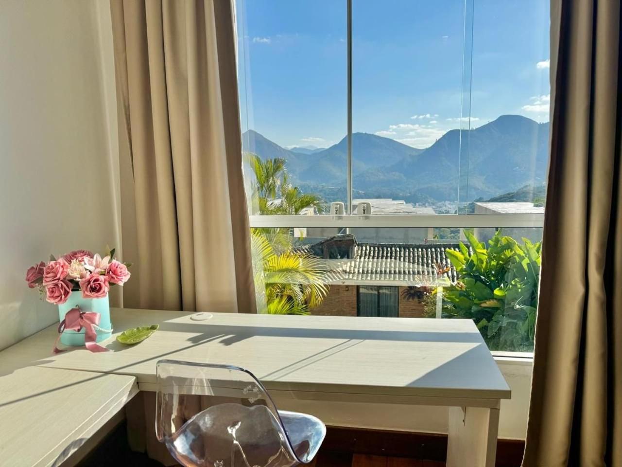 Casa luxuosa com vista e piscina