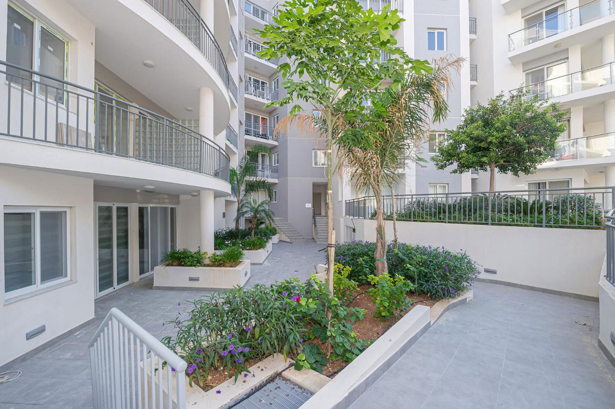 Hillock Residence Apartments