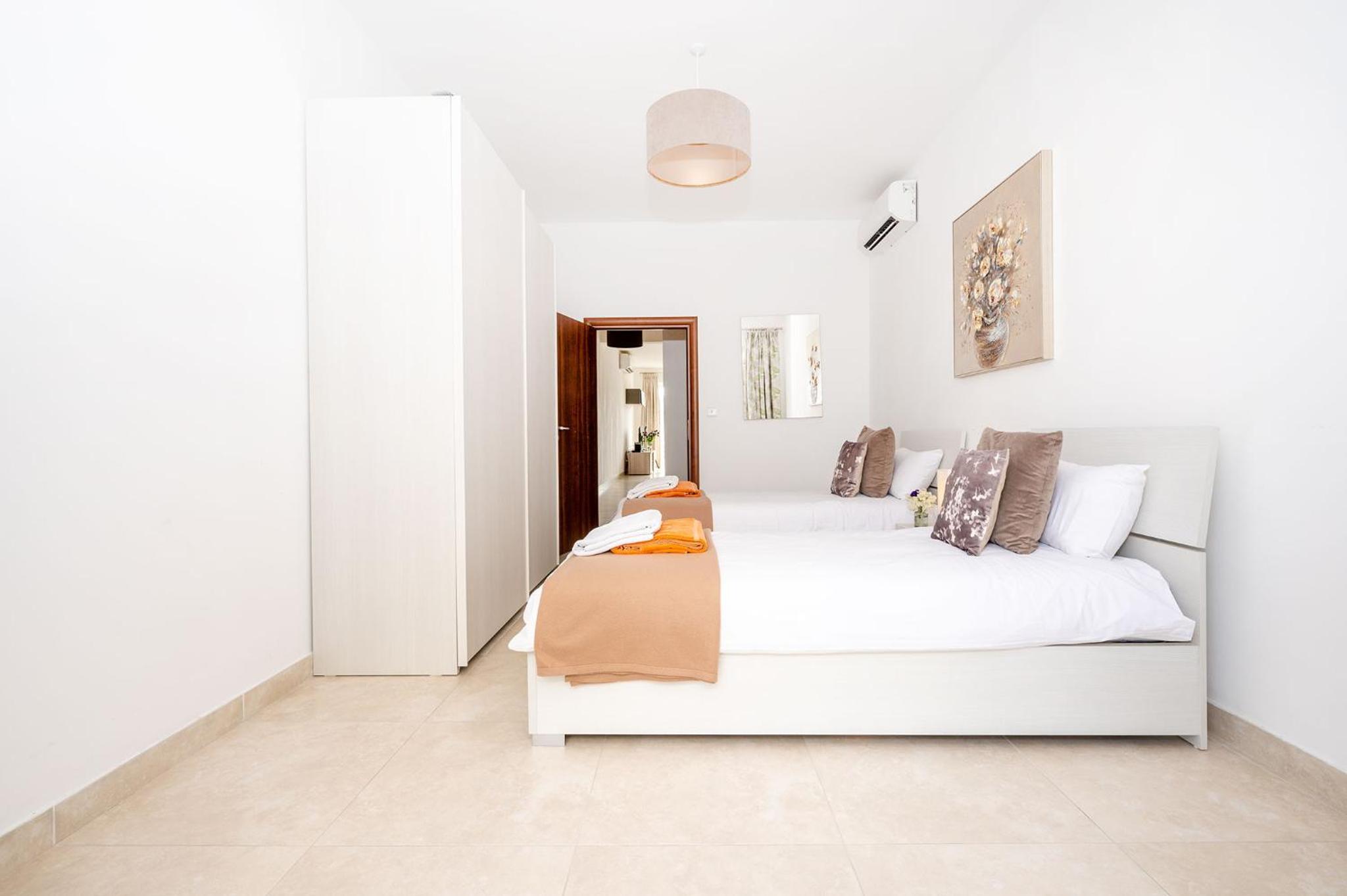 Hillock Residence Apartments