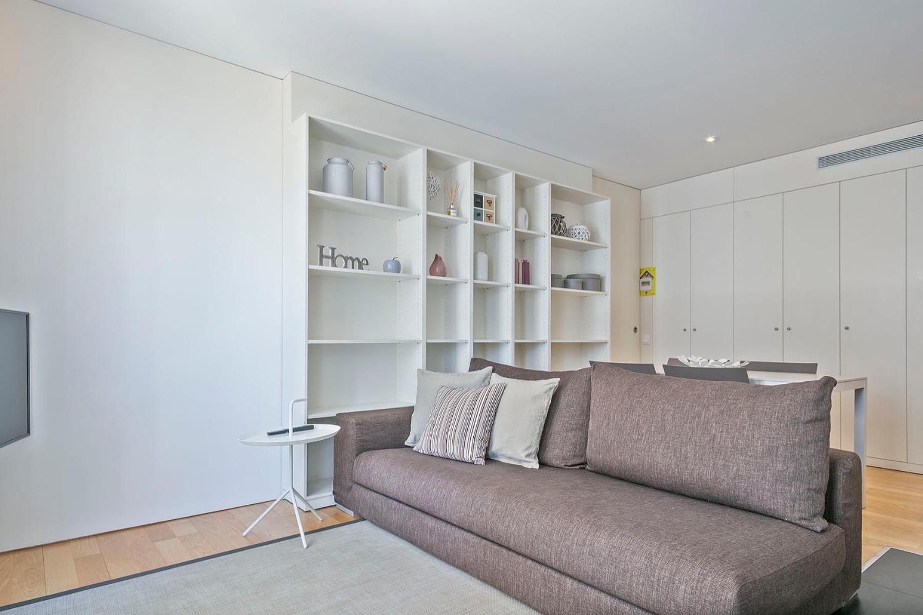 Lugaris Beach Apartments