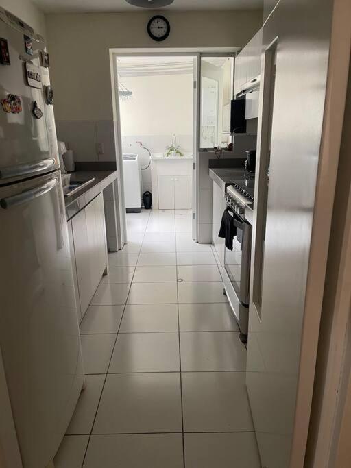 Hermoso y espacioso apartamento en zona tranquila view 2