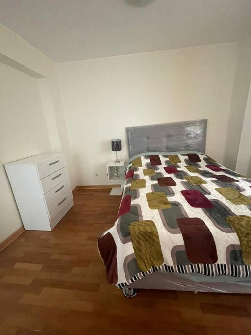 Hermoso y espacioso apartamento en zona tranquila view 4