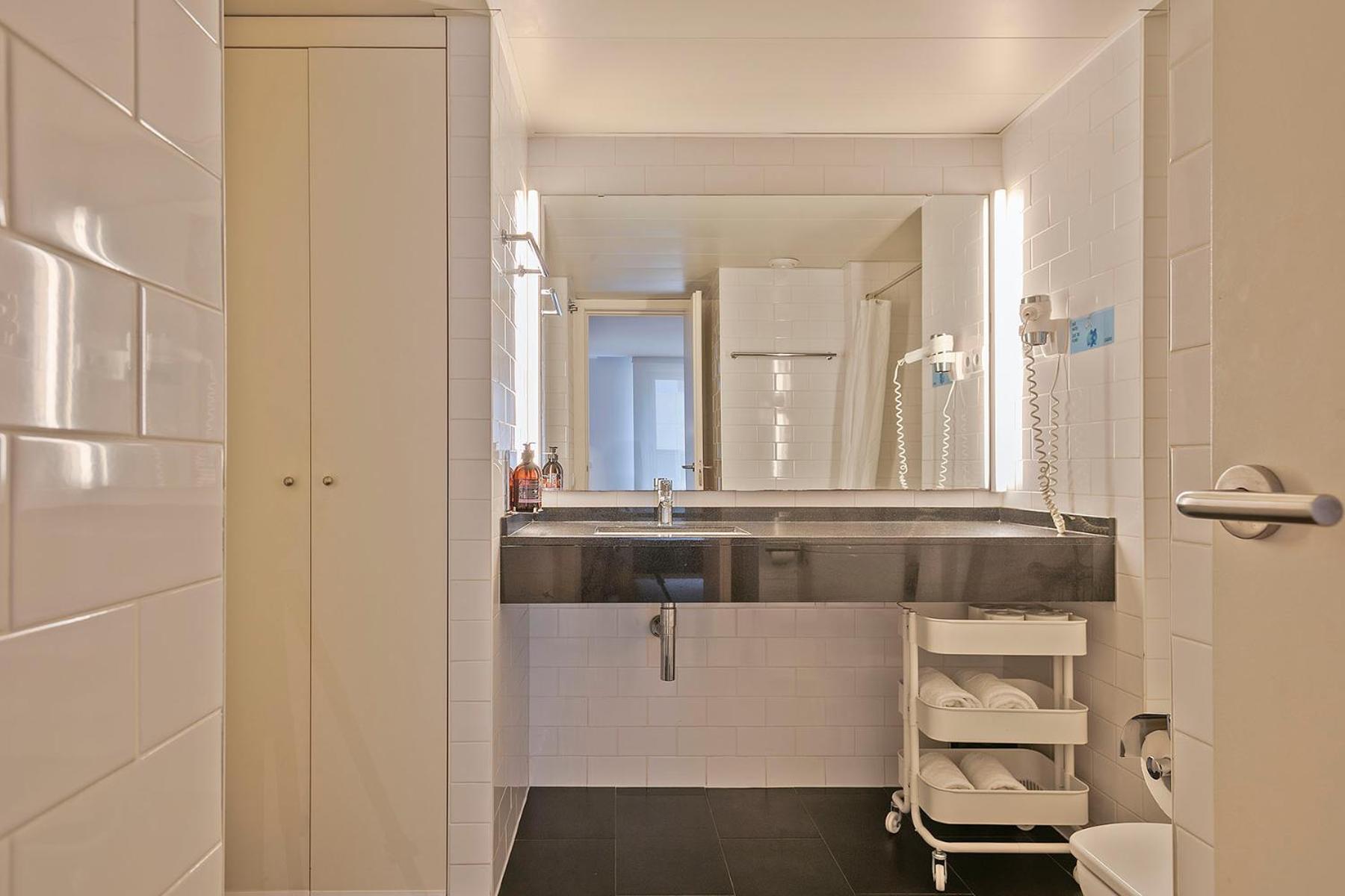 Lugaris Beach Apartments