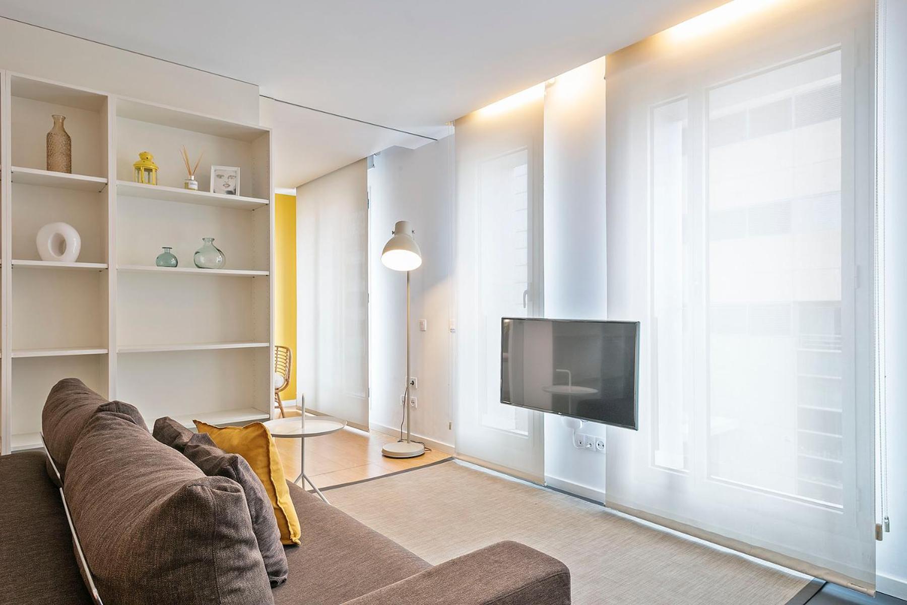 Lugaris Beach Apartments