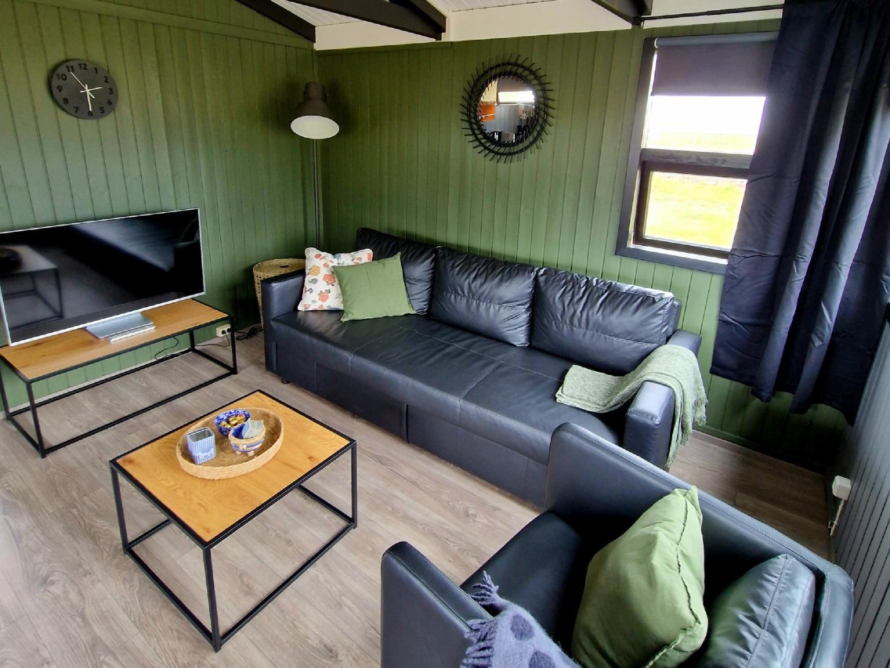 Aurora Cabin and Private Jacuzzi view 4