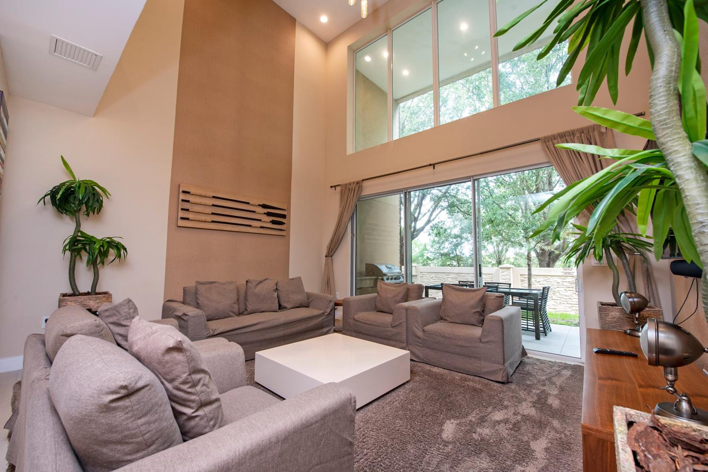 Amazing 3BD home with Elevator and BBQ near Disney