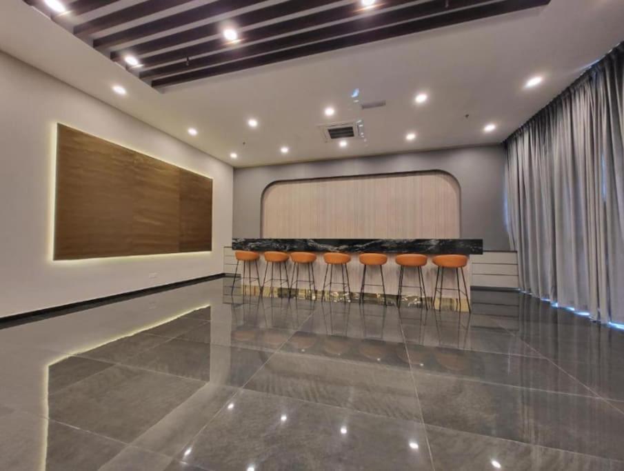 Sky Trees 3pax, Bukit Indah, Aeon, Legoland, Netflix
