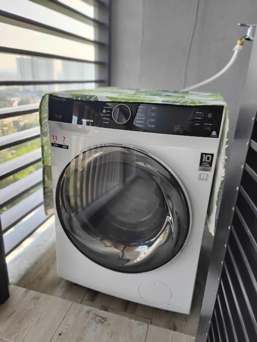 Sky Trees 3pax, Bukit Indah, Aeon, Legoland, Netflix