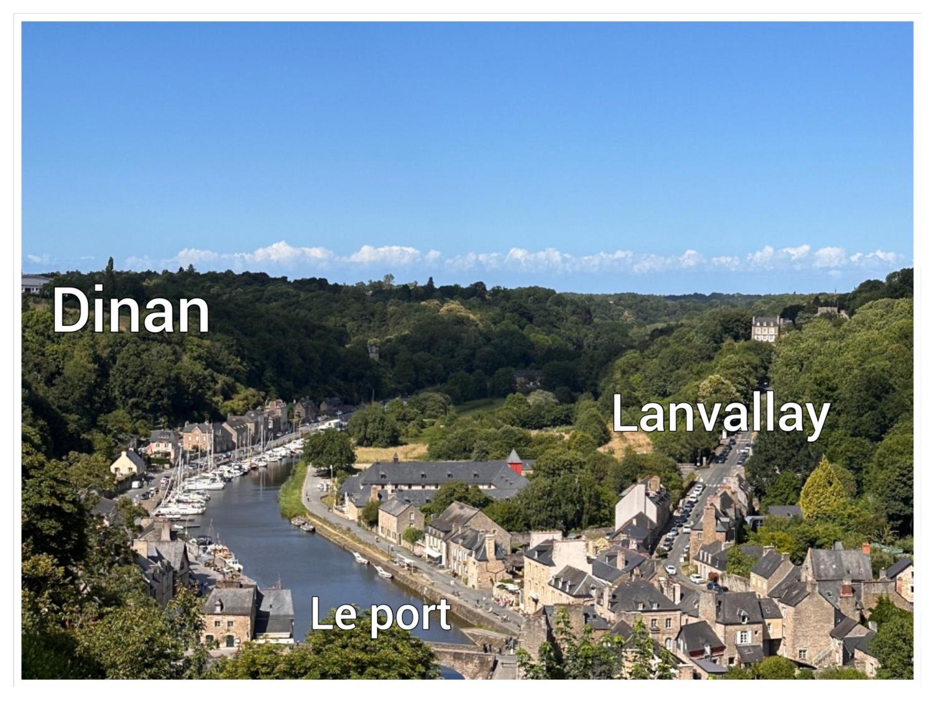 Les Libellules Appartement avec baignoire spa à Dinan Lanvallay