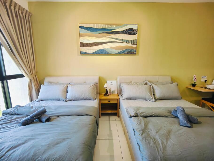 Sky Trees 4pax, Bukit Indah, Aeon, Legoland, Netflix