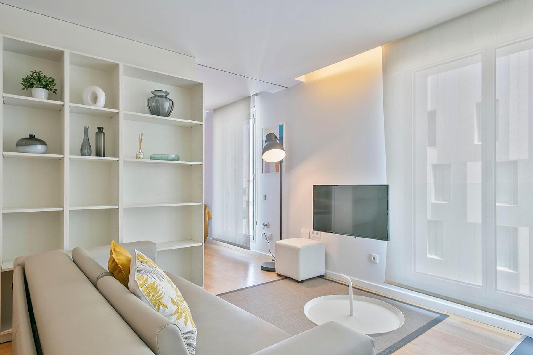 Lugaris Beach Apartments