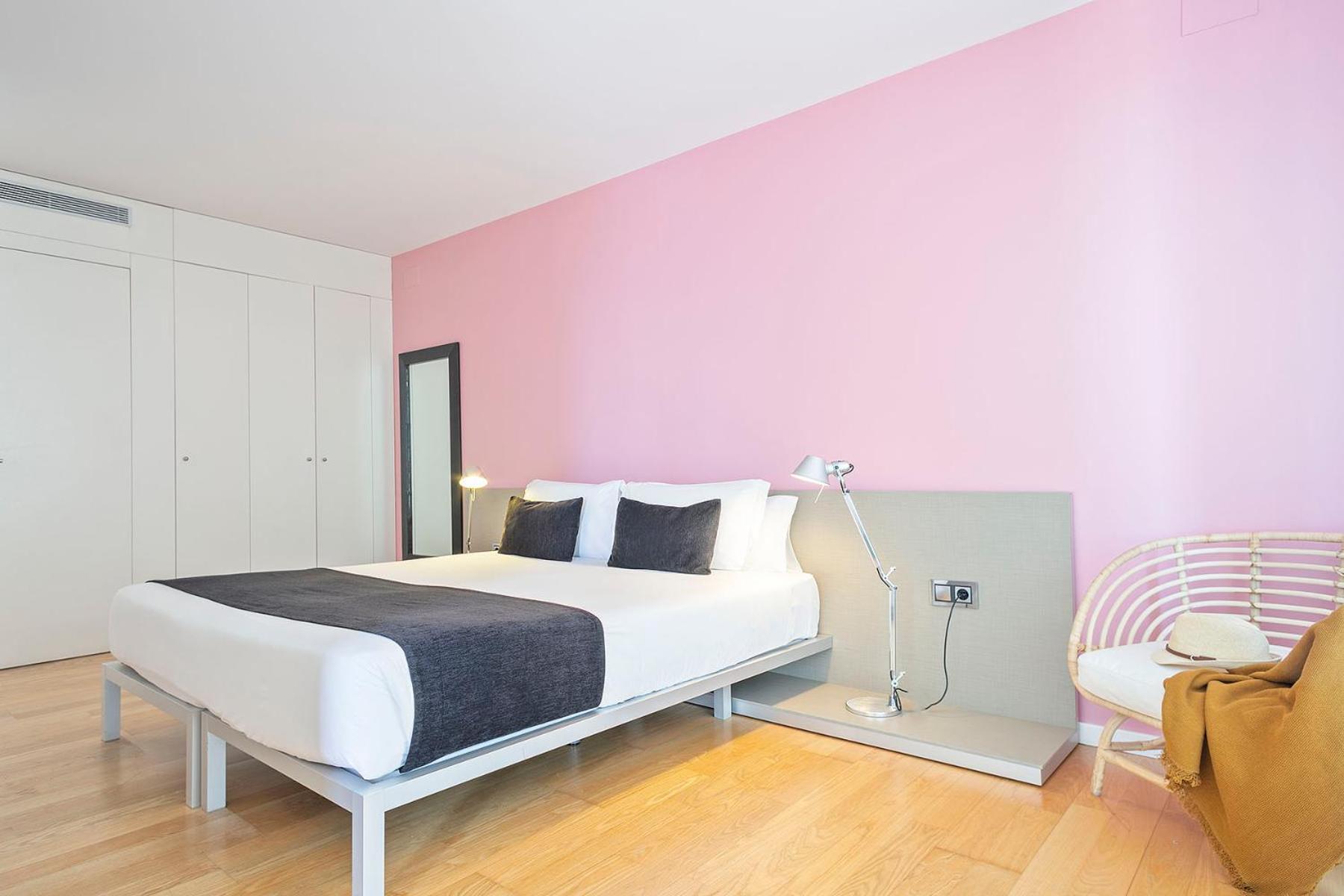 Lugaris Beach Apartments