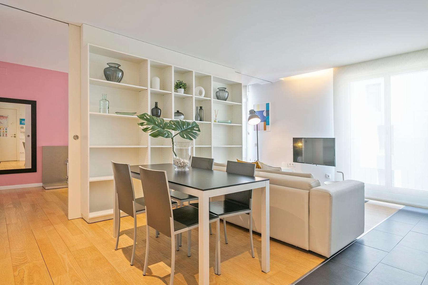 Lugaris Beach Apartments