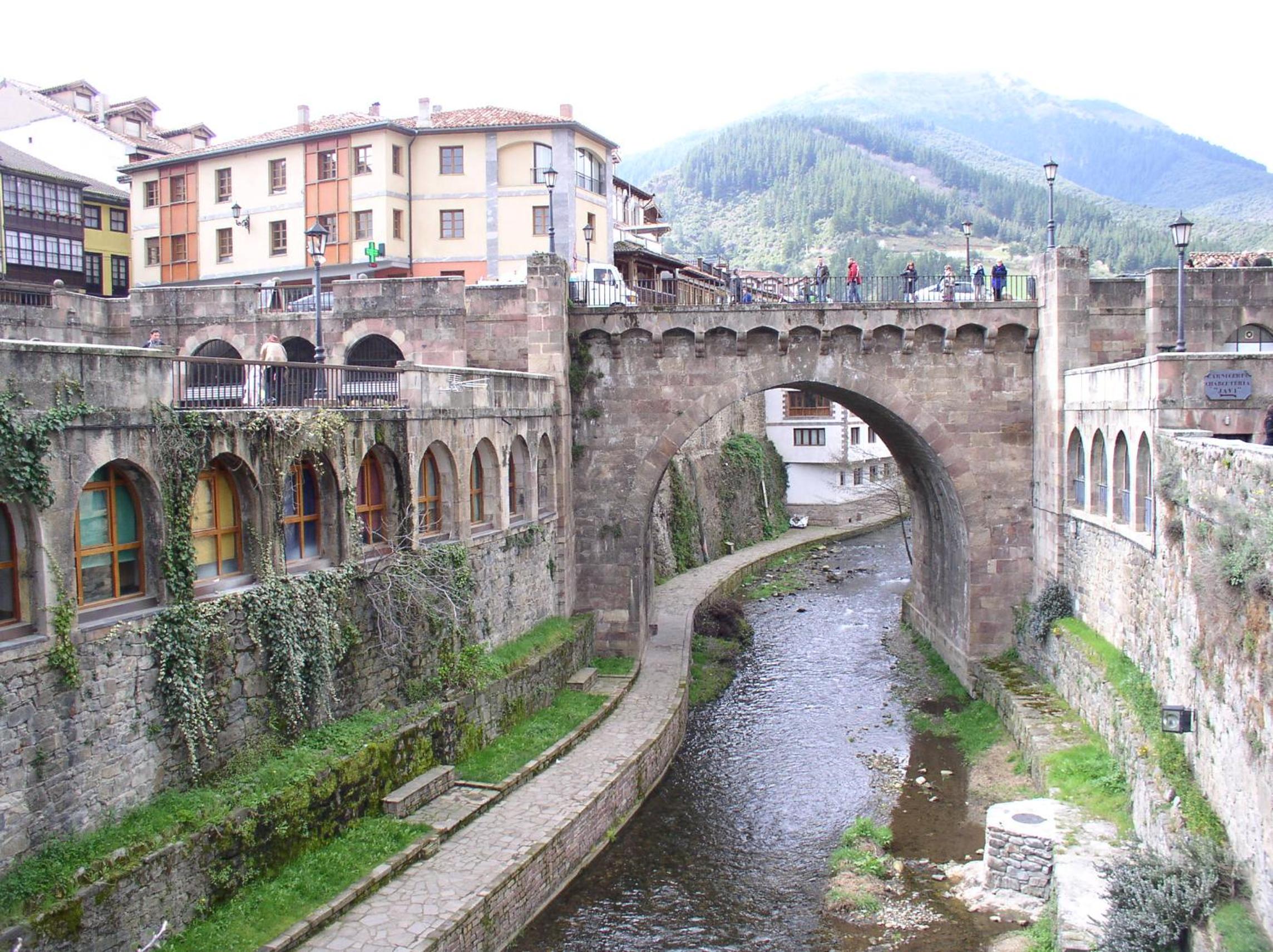 Blissful Escapes in Potes by Just Room