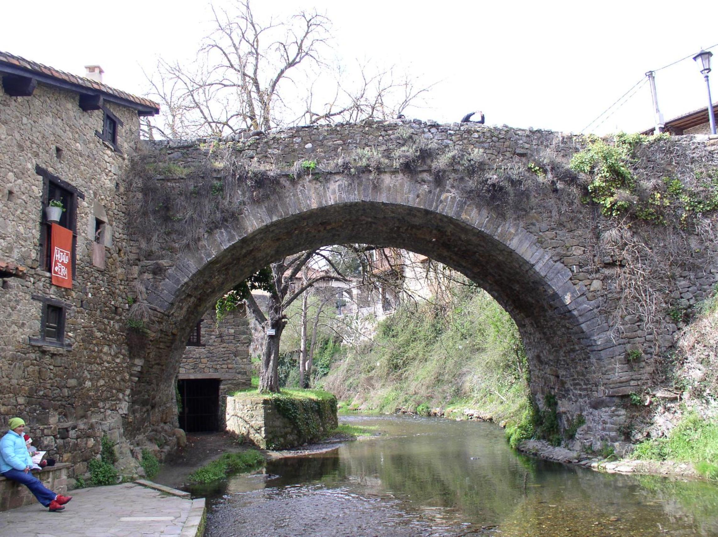 Blissful Escapes in Potes by Just Room