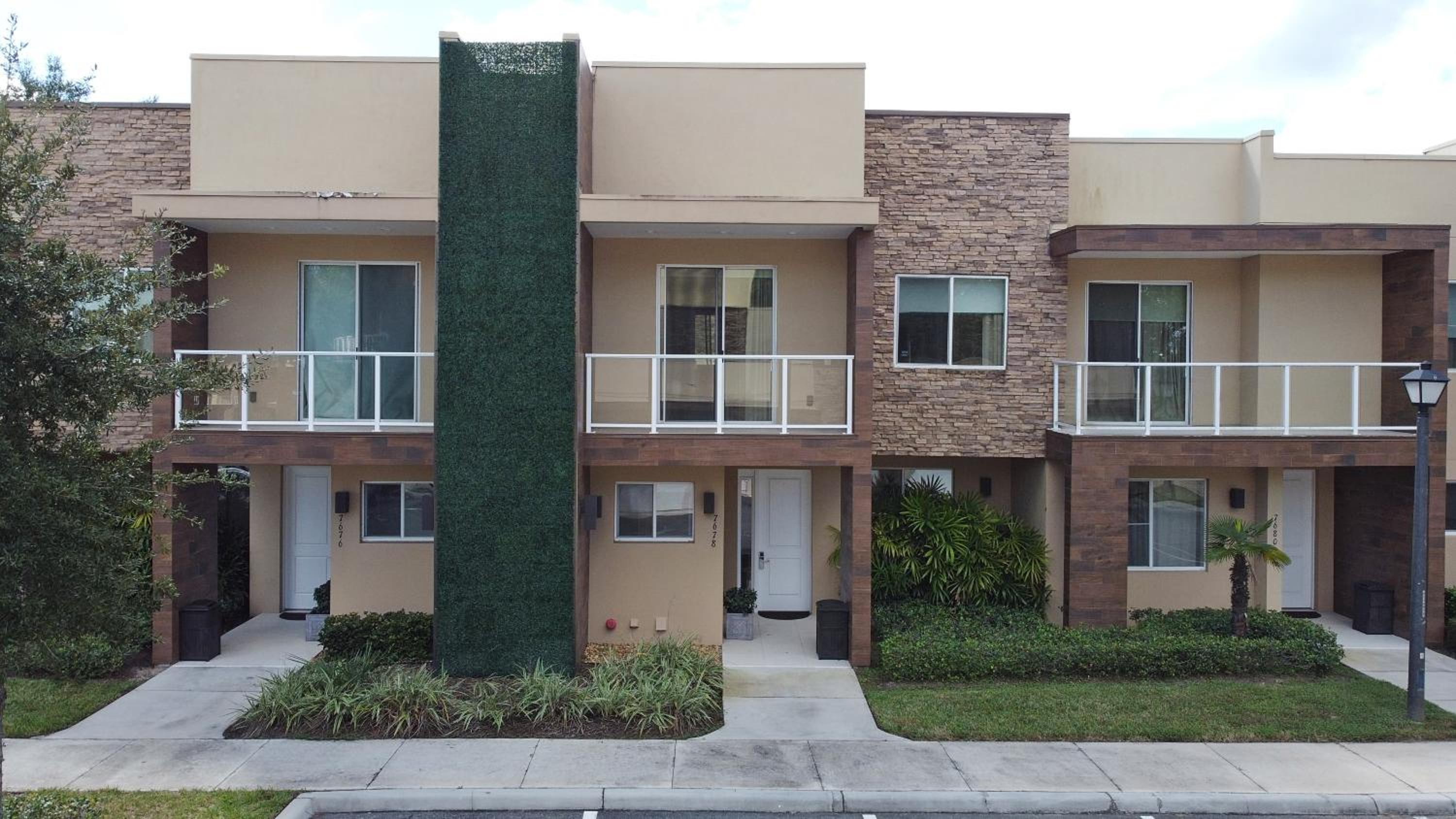 3 bedrooms luxury home near Disney