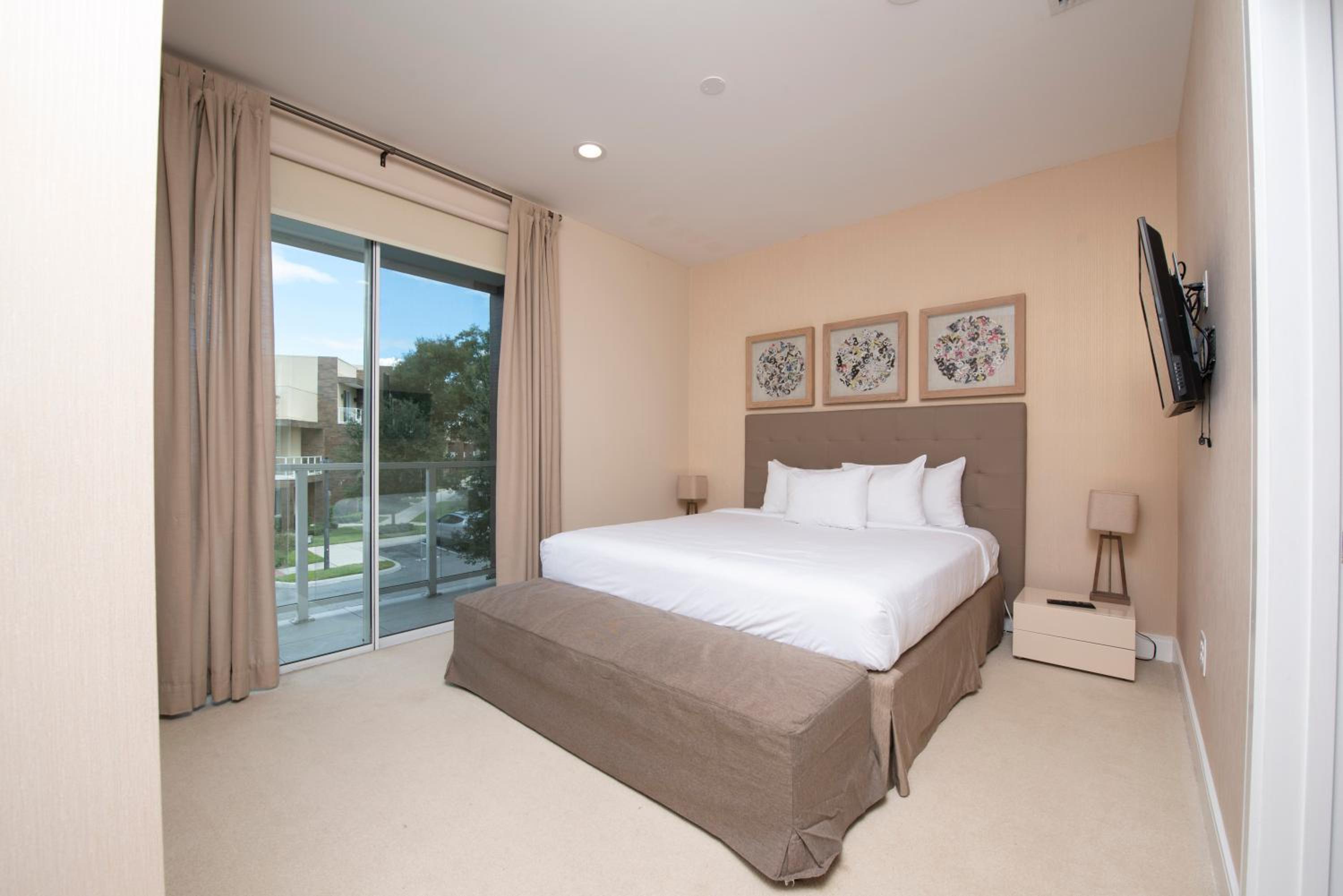 3 bedrooms luxury home near Disney