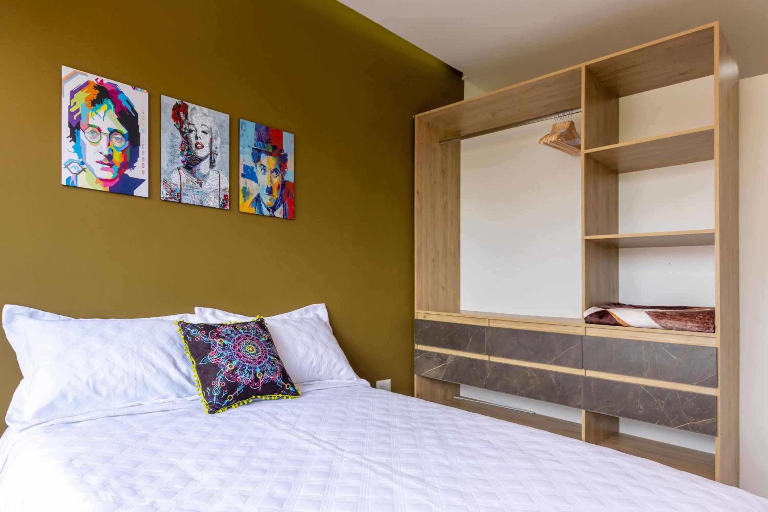 Caobos Center Coliving & Coworking