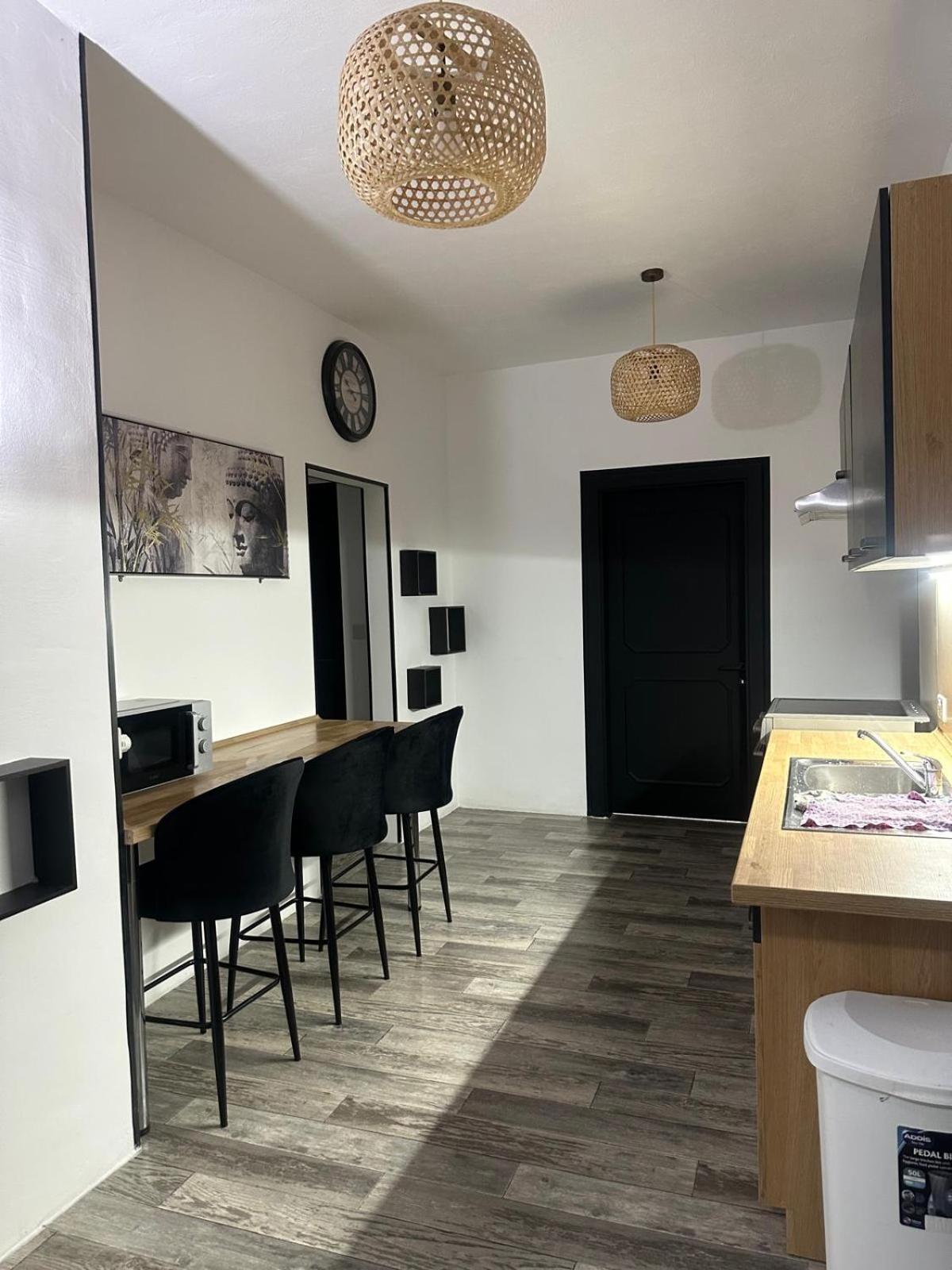 Sea Breeze Retreat - Comfort Apartments in the Heart of Sliema