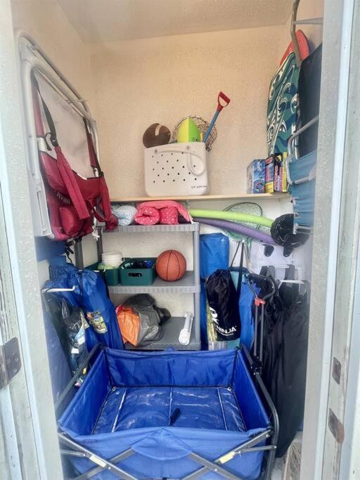 Walk2Beach - Golf Cart - Arcades - Stocked Kitchen view 4