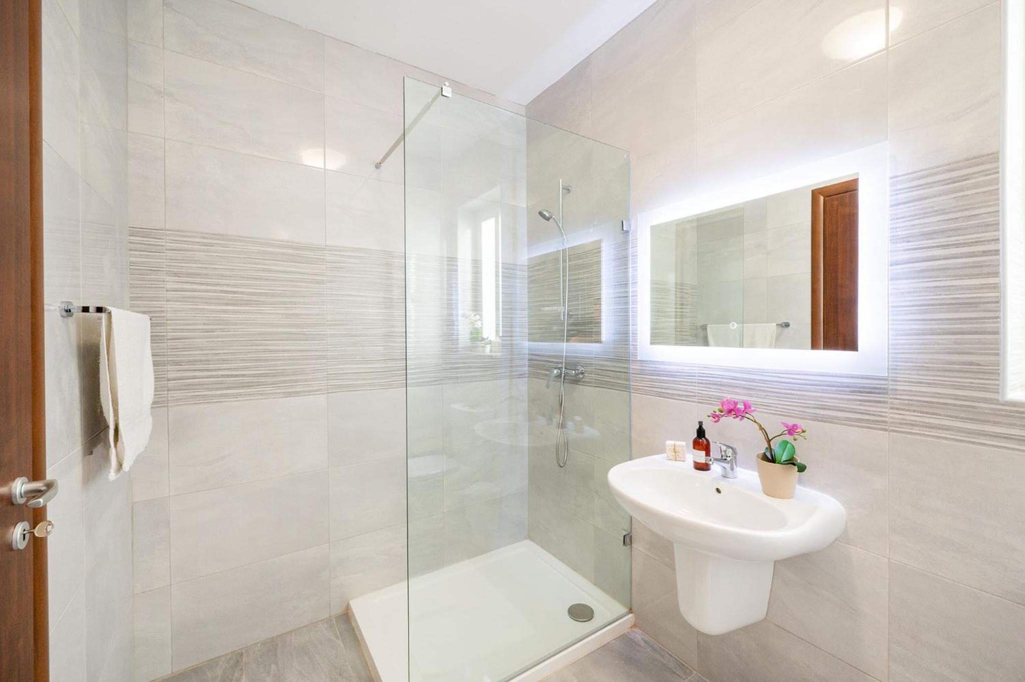 Hillock Residence Apartments