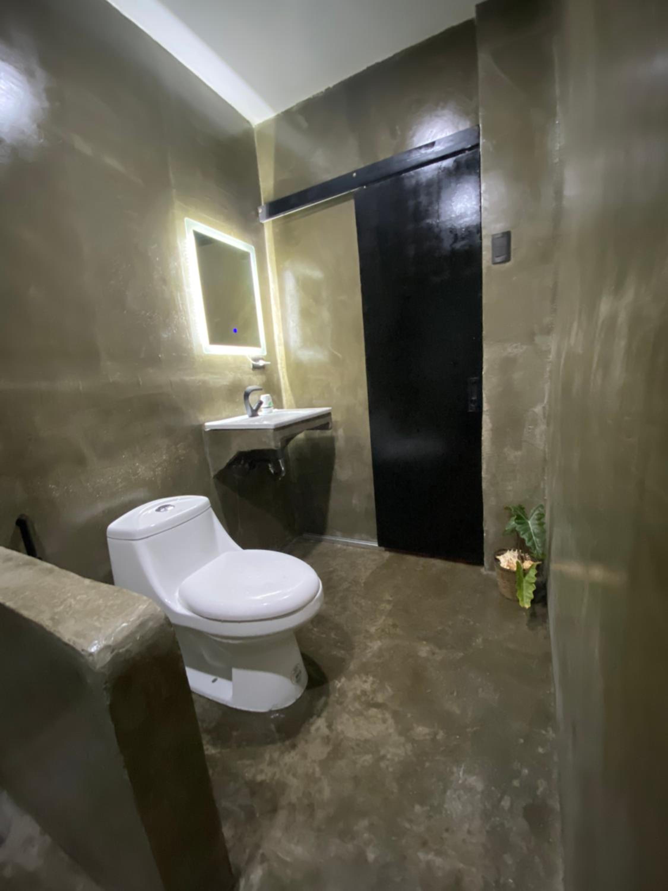 TOBY HOUSE SiARGAO