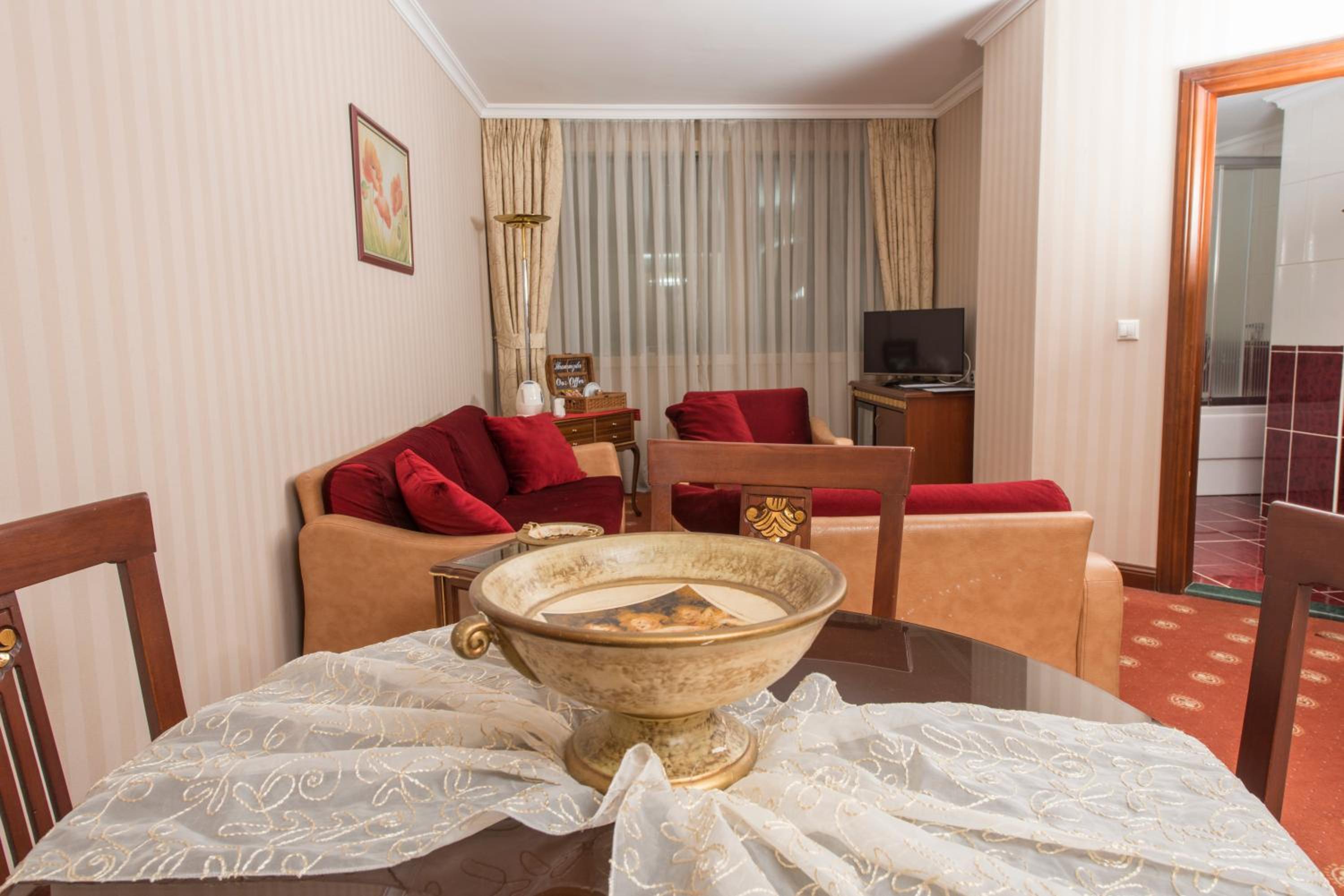 Akar International Hotel - Image 31