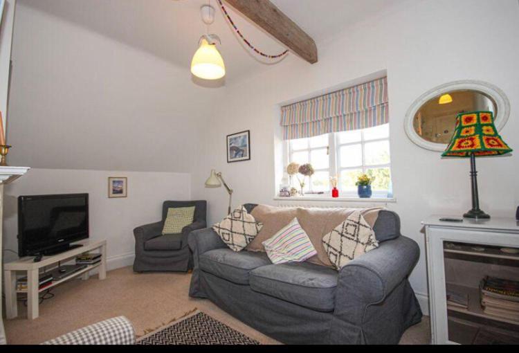 Flat 4 The Gables Lyme Regis with free parking view 2