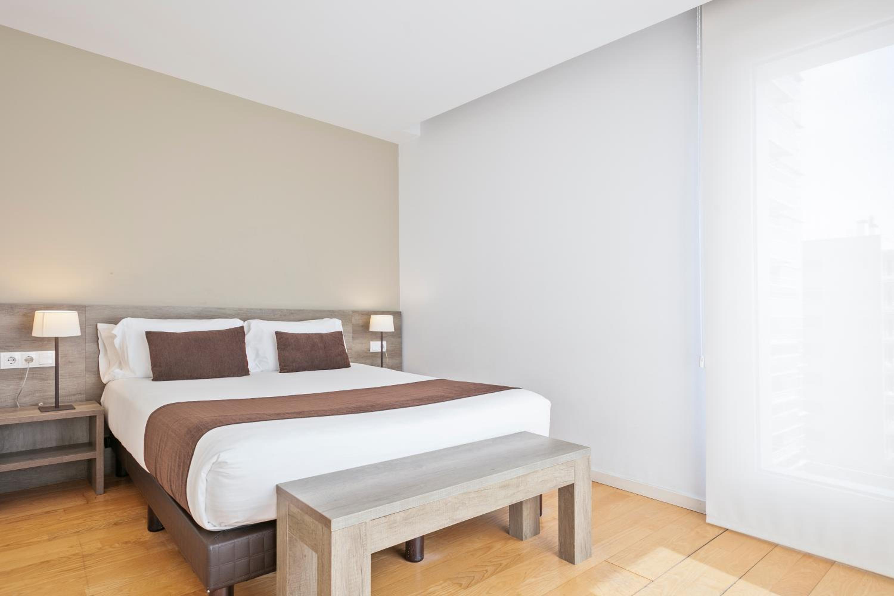 Lugaris Beach Apartments