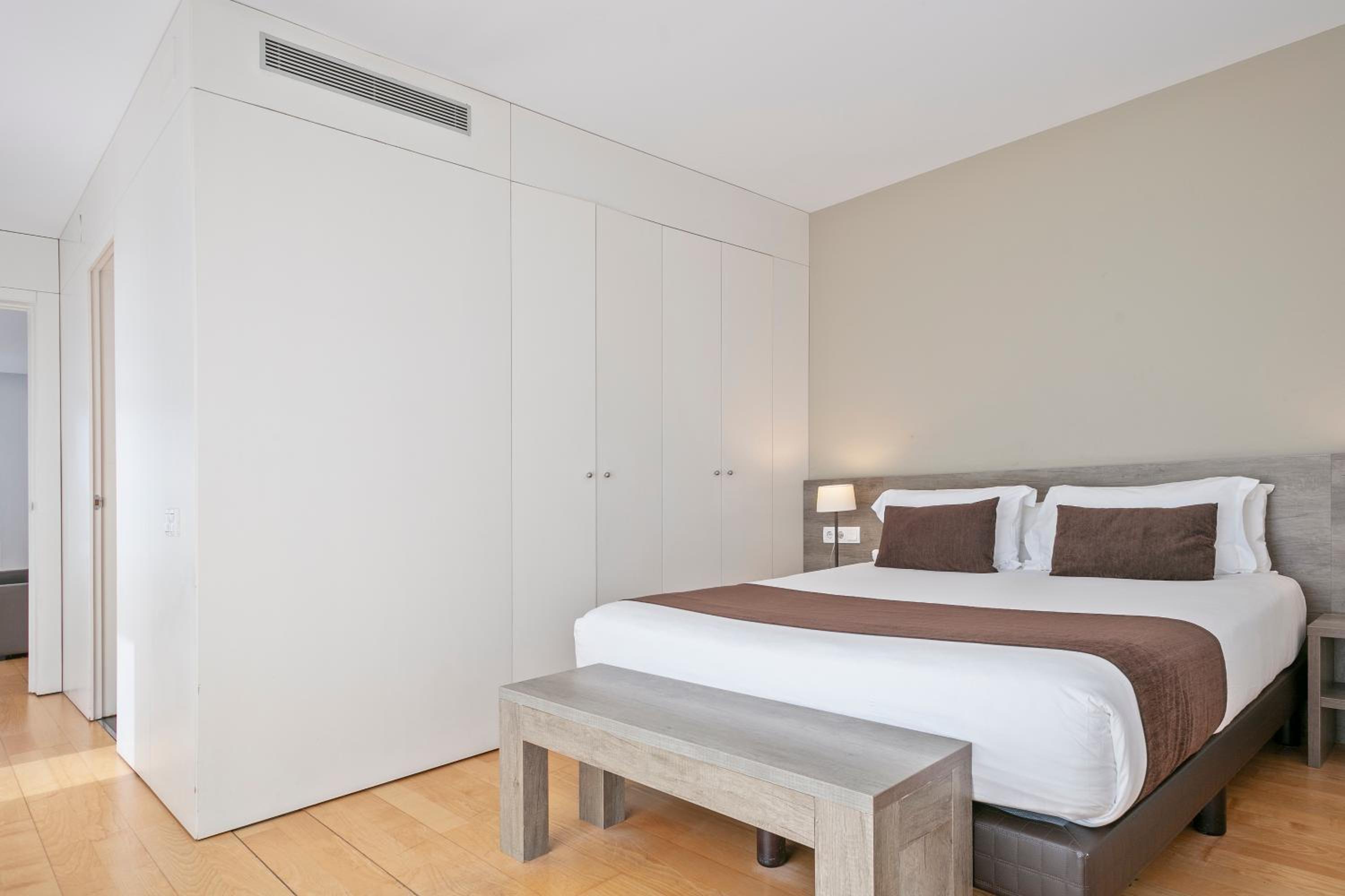 Lugaris Beach Apartments