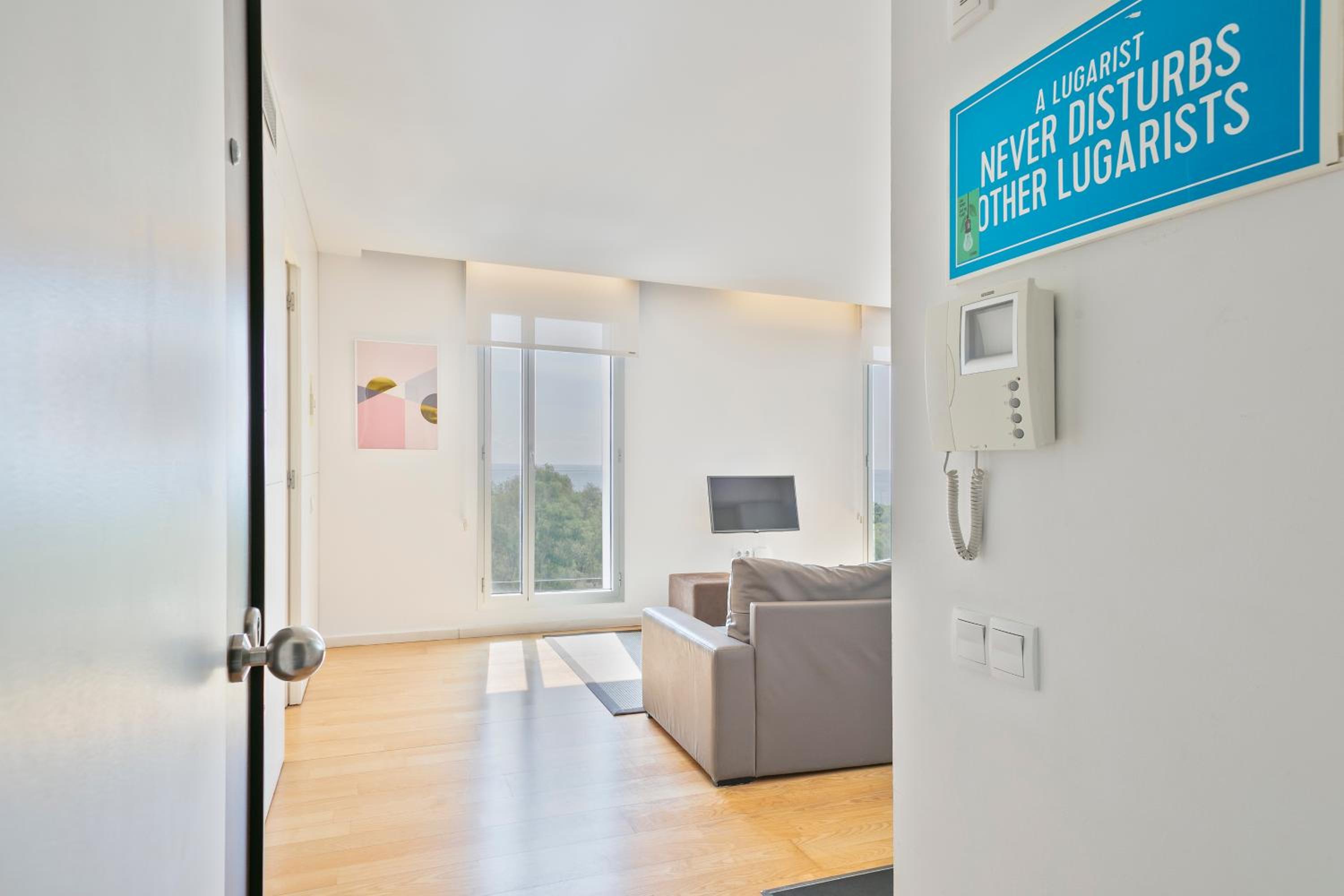 Lugaris Beach Apartments