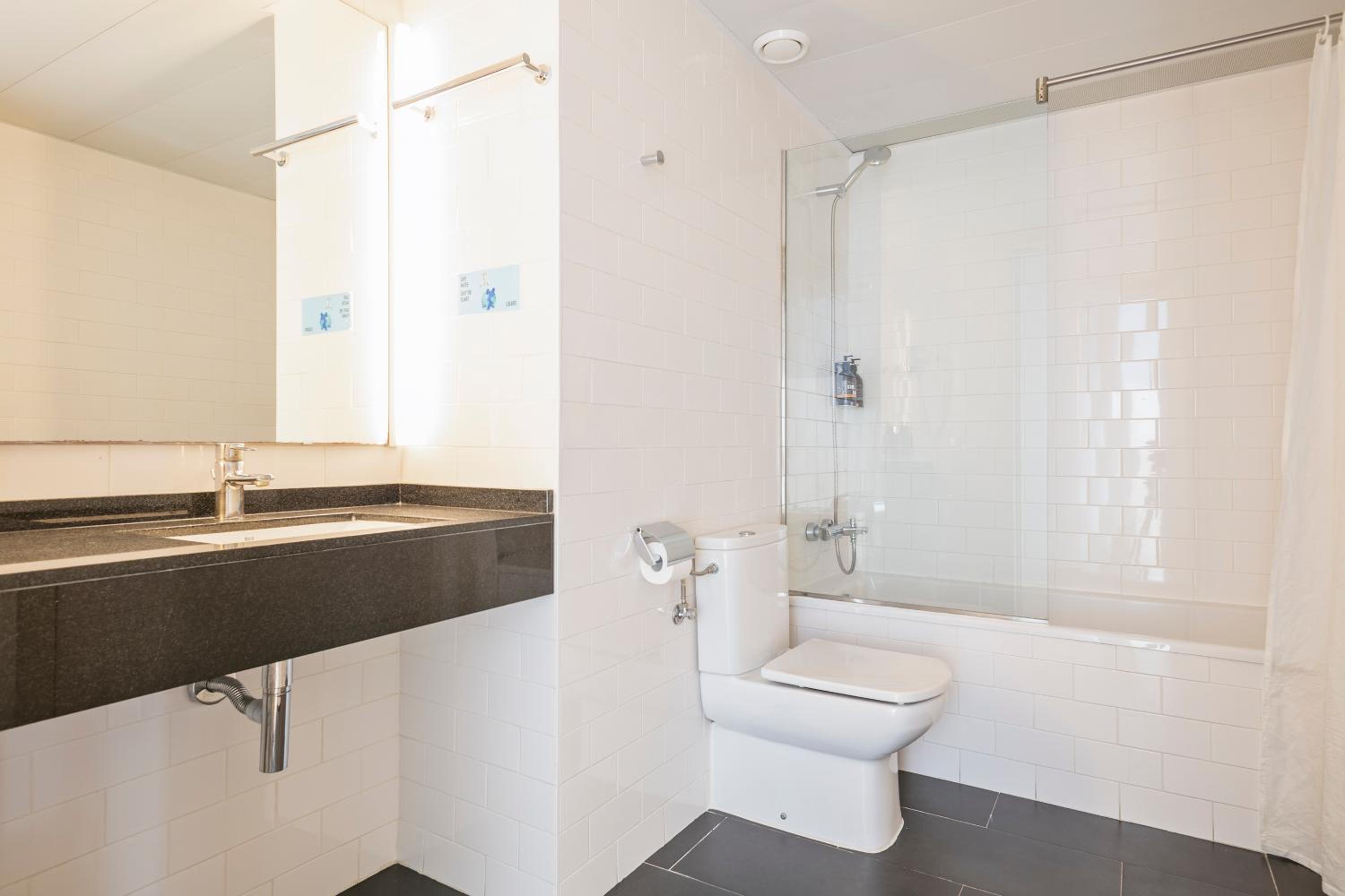 Lugaris Beach Apartments