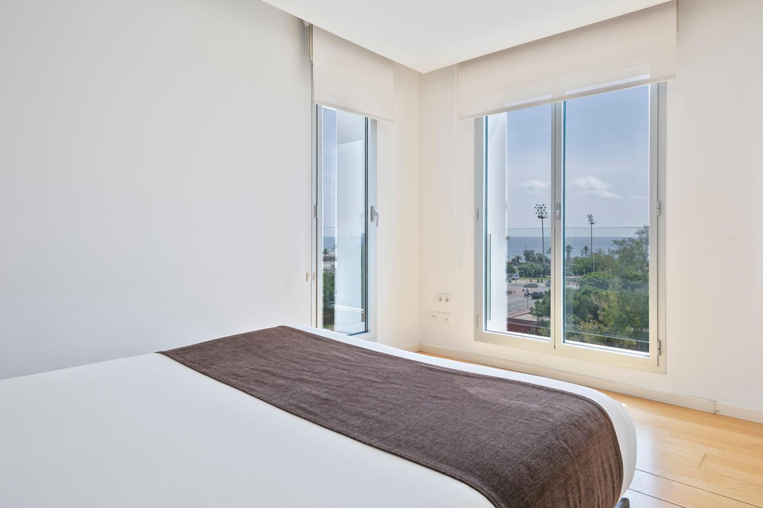 Lugaris Beach Apartments