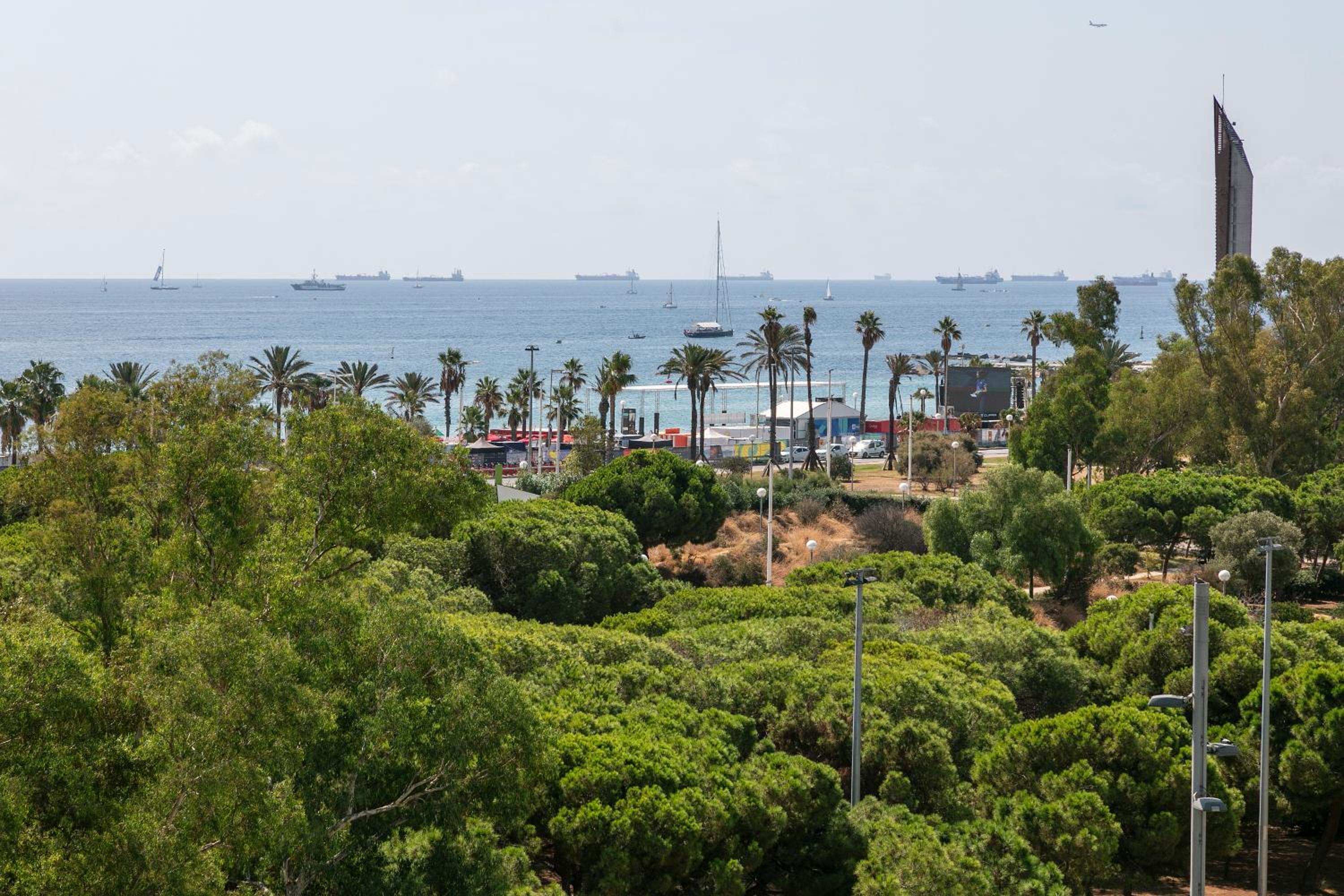 Lugaris Beach Apartments