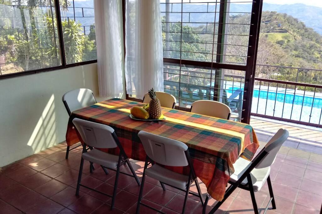 Orange Hills -Atenas-