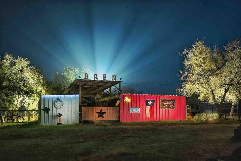 Stargaze at Orion OldStickRanch35milesNWofAustin