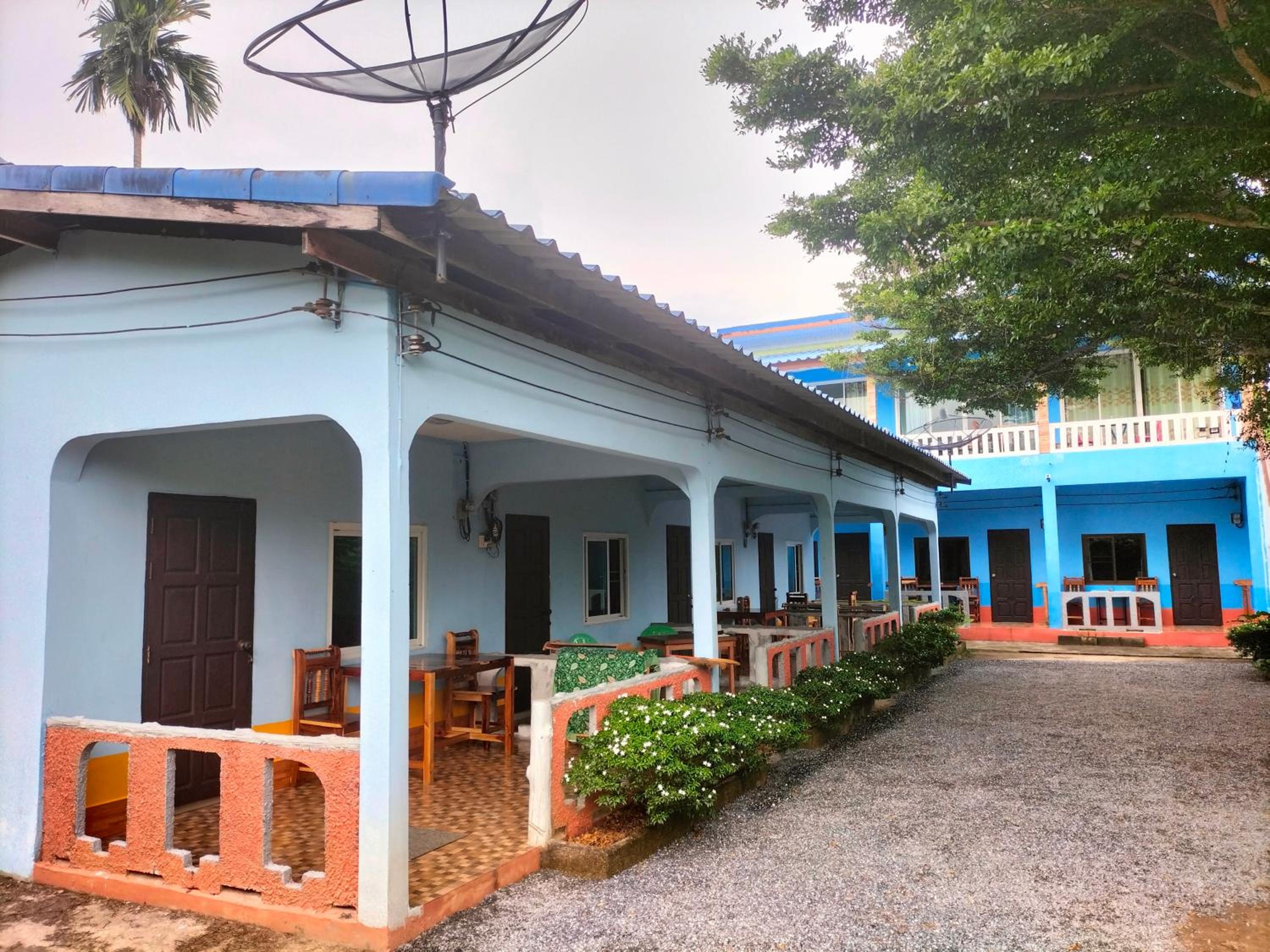 Lanta Blue House view 2