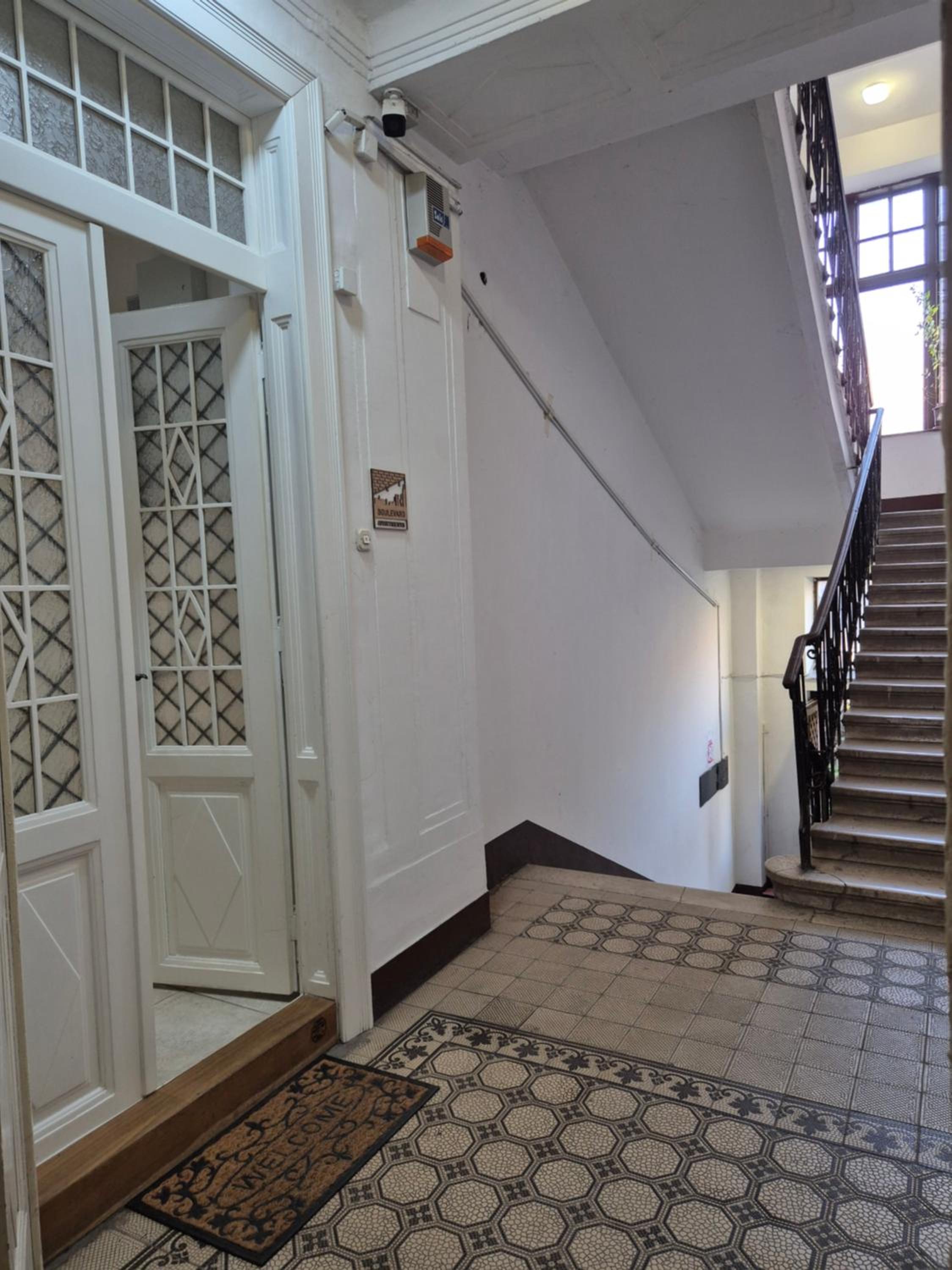 Boulevard Apartments
