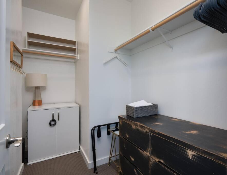 Cinnabar Suite - Mountain Views view 5