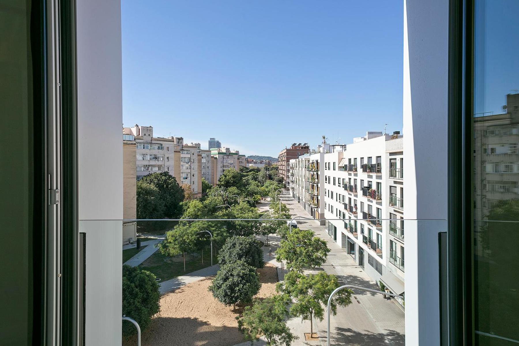 Lugaris Beach Apartments