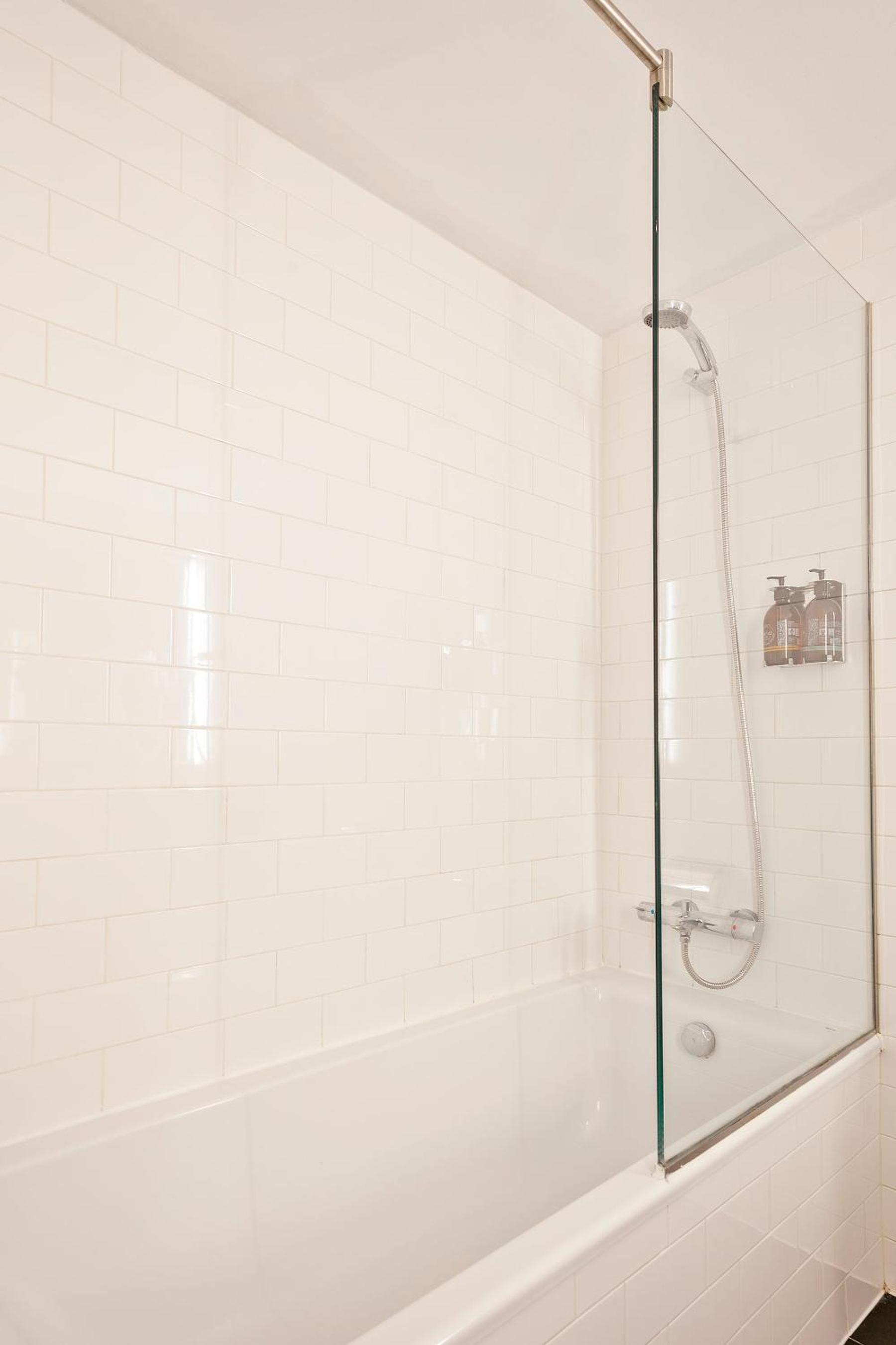 Lugaris Beach Apartments
