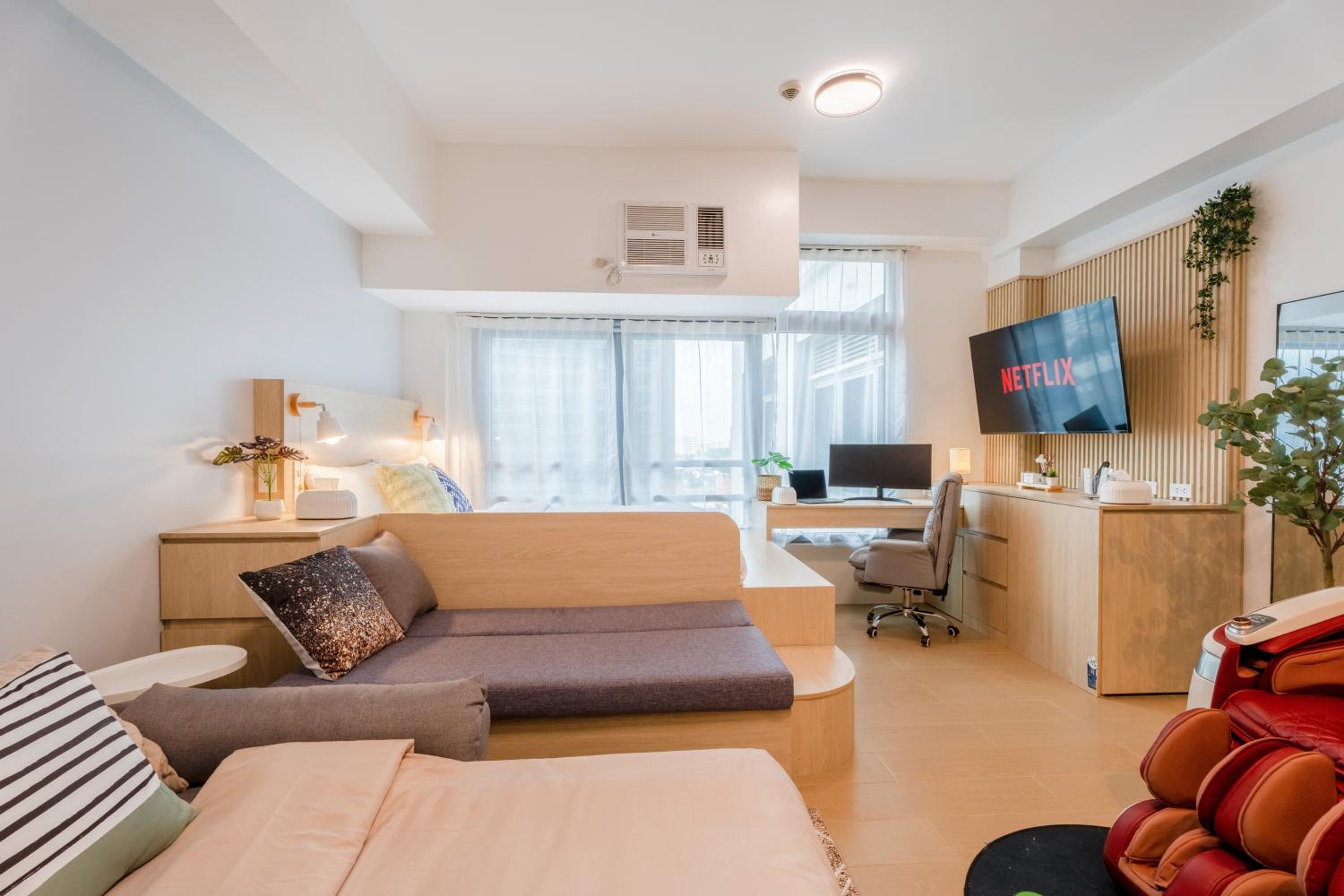 Eastwood LeGrand 3 with Ogawa MasterdrivePlus, No Pets Allowed view 2