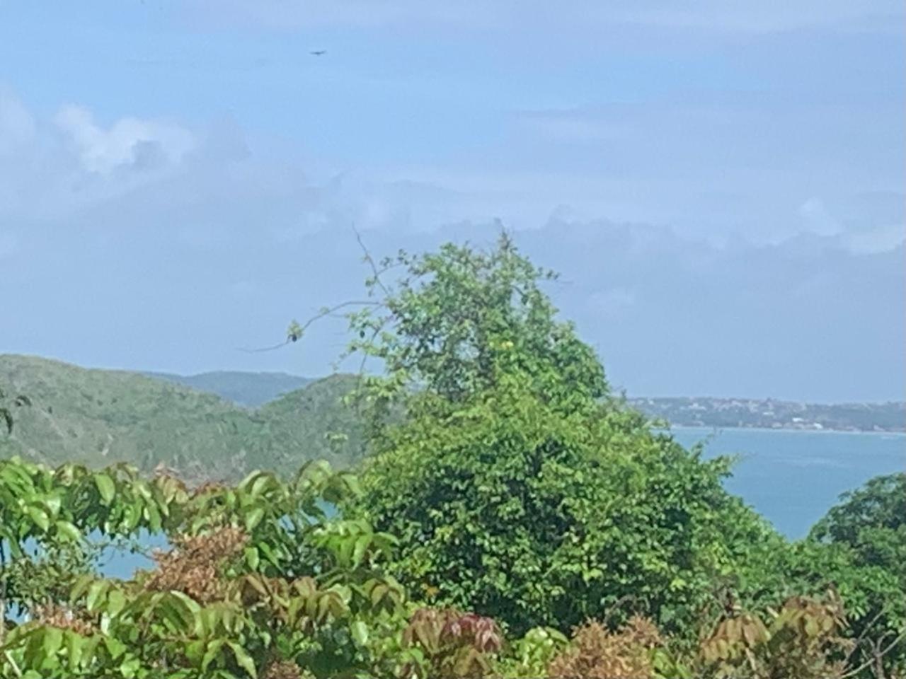 Casa vista mar com piscina e perto das praias e centro
