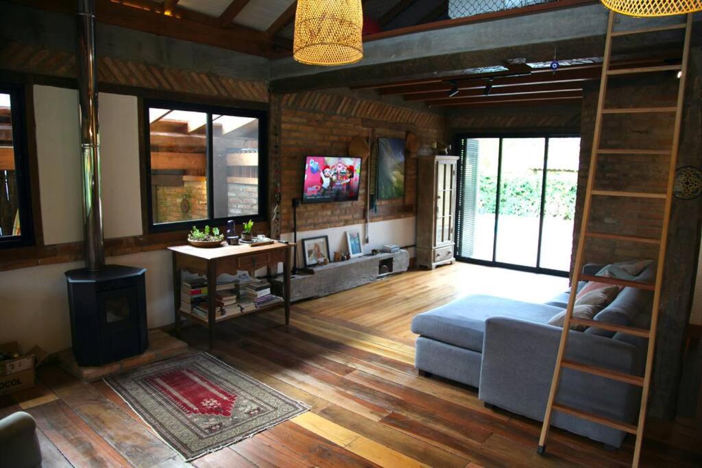 Moderna Cabana do Rosa