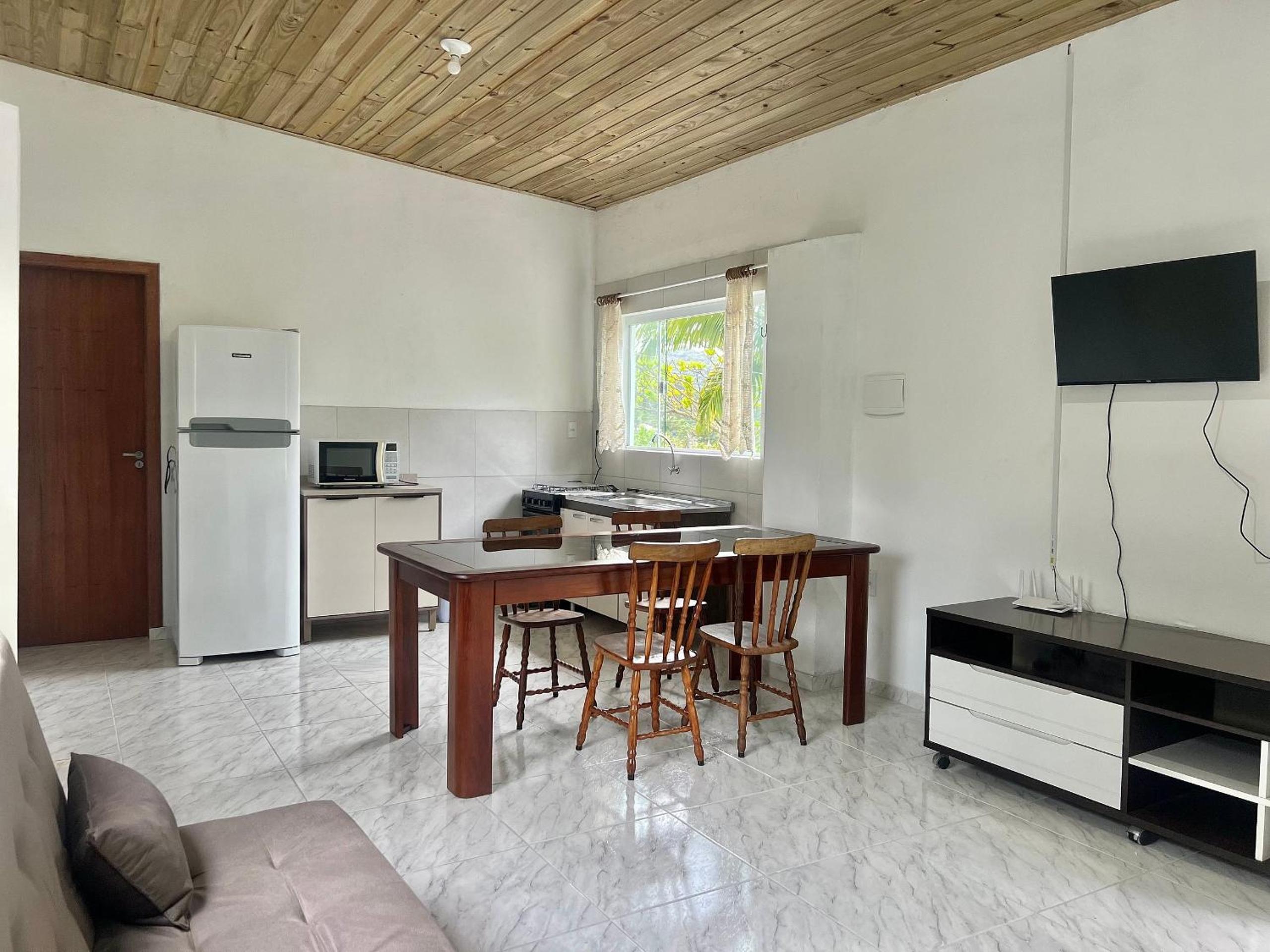 Vista montanha! Com acesso a cachoeira - NU03I