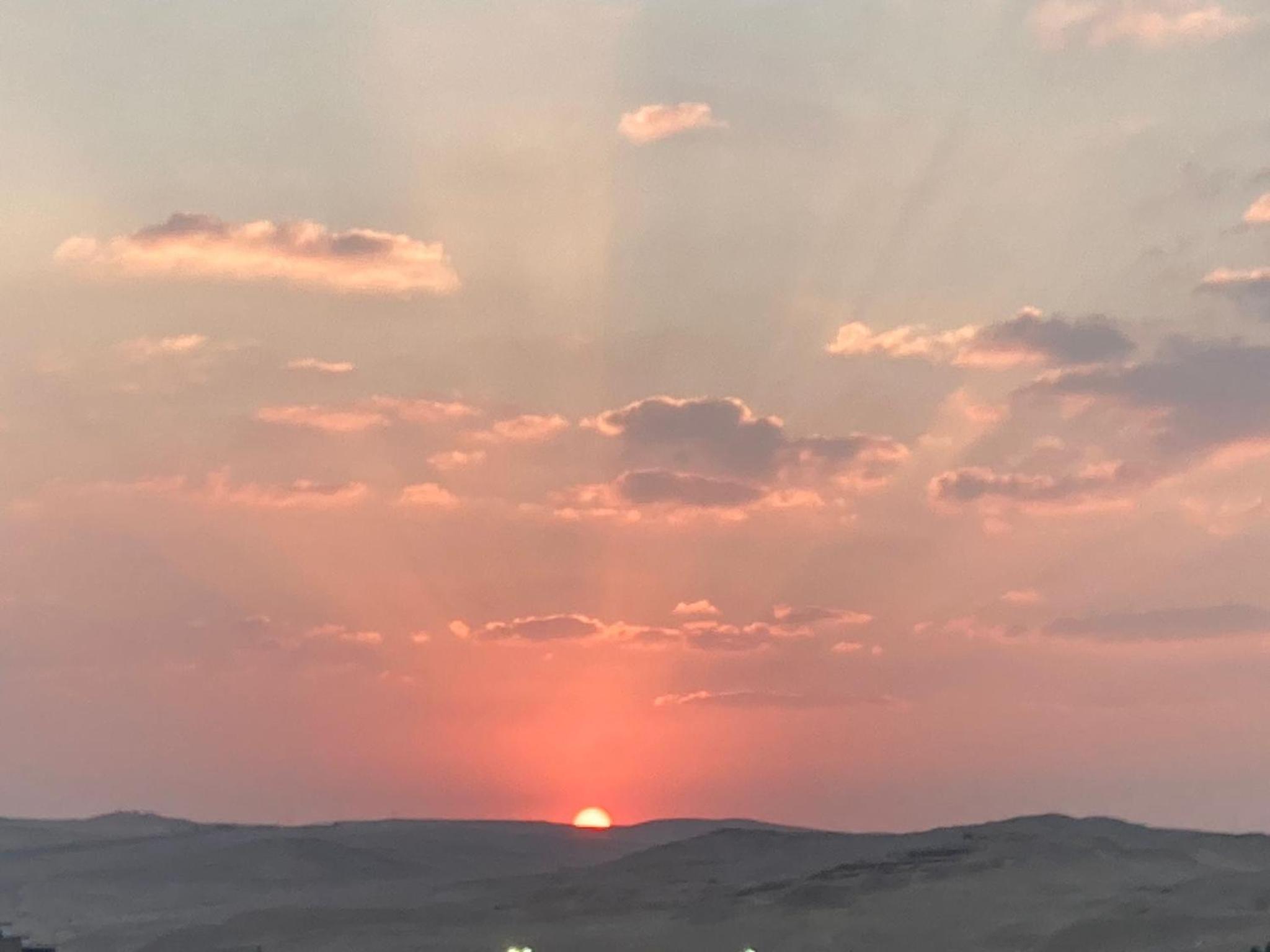 Sakkara pyramid inn hotel