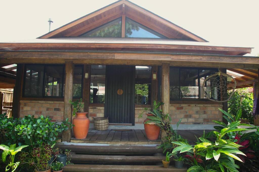 Moderna Cabana do Rosa