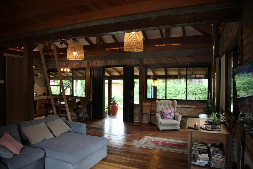 Moderna Cabana do Rosa
